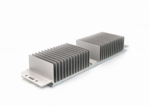Hồ sơ đùn tản nhiệt nhôm Anodized bạc 6082 Tản nhiệt nhà ở